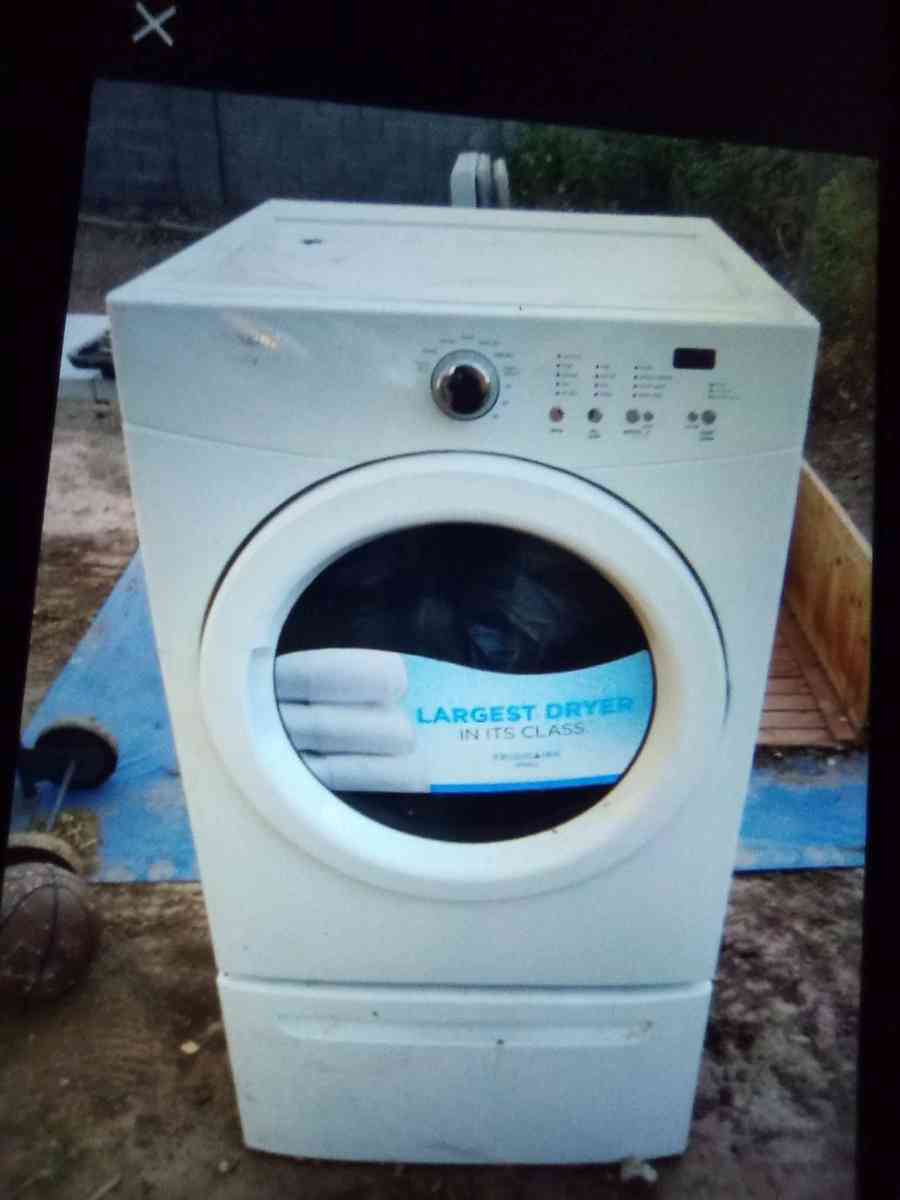 GAS DRYER FRIGIDAIRE WHITE ON WHITE WORKING EXCELLENT - Avondale, Arizona
