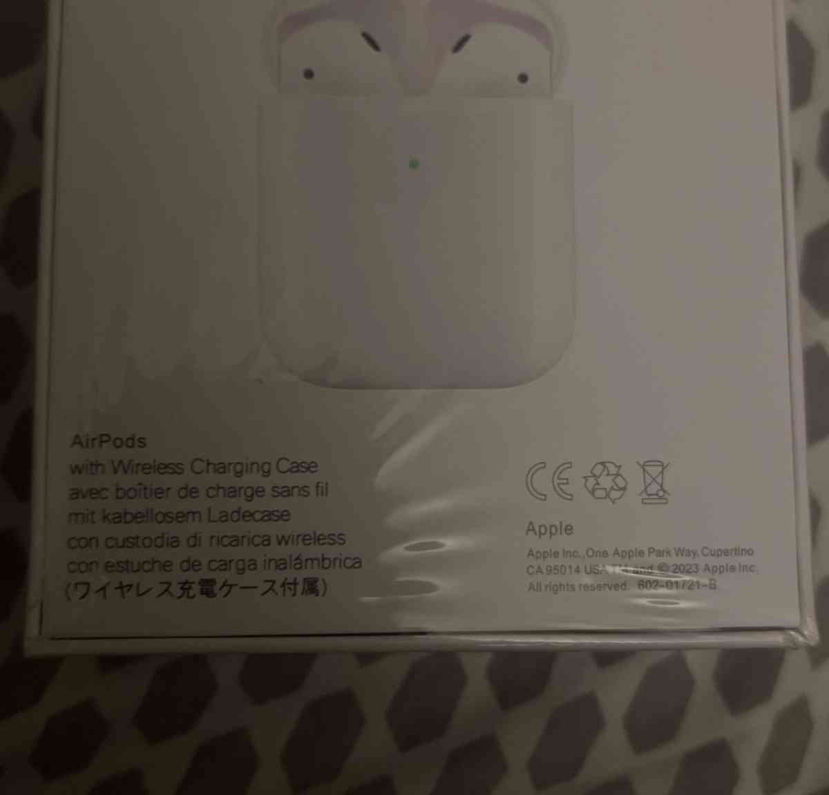 air pods gen 2 - Saint Petersburg, Florida - FleaMarketBay