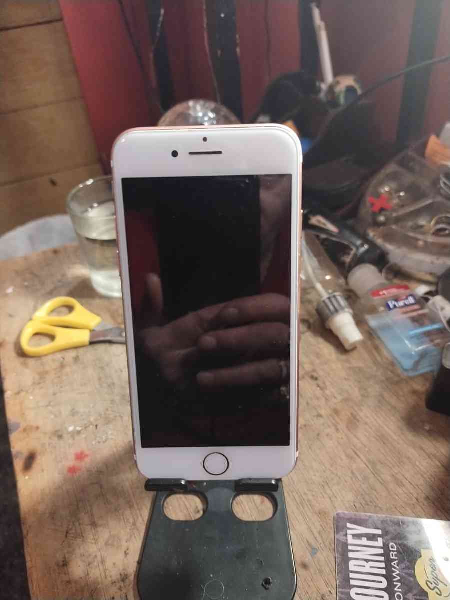 I phones - Adamsville, Ohio - FleaMarketBay