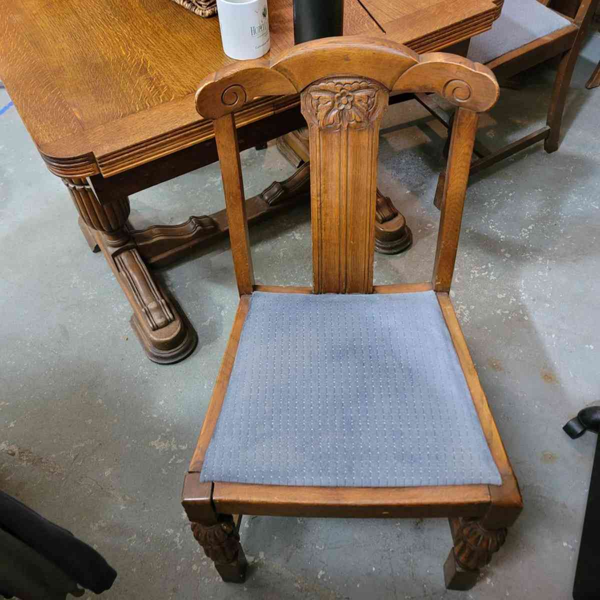 1930s solid  oak table and chairs - Alicia, Arkansas - FleaMarketBay