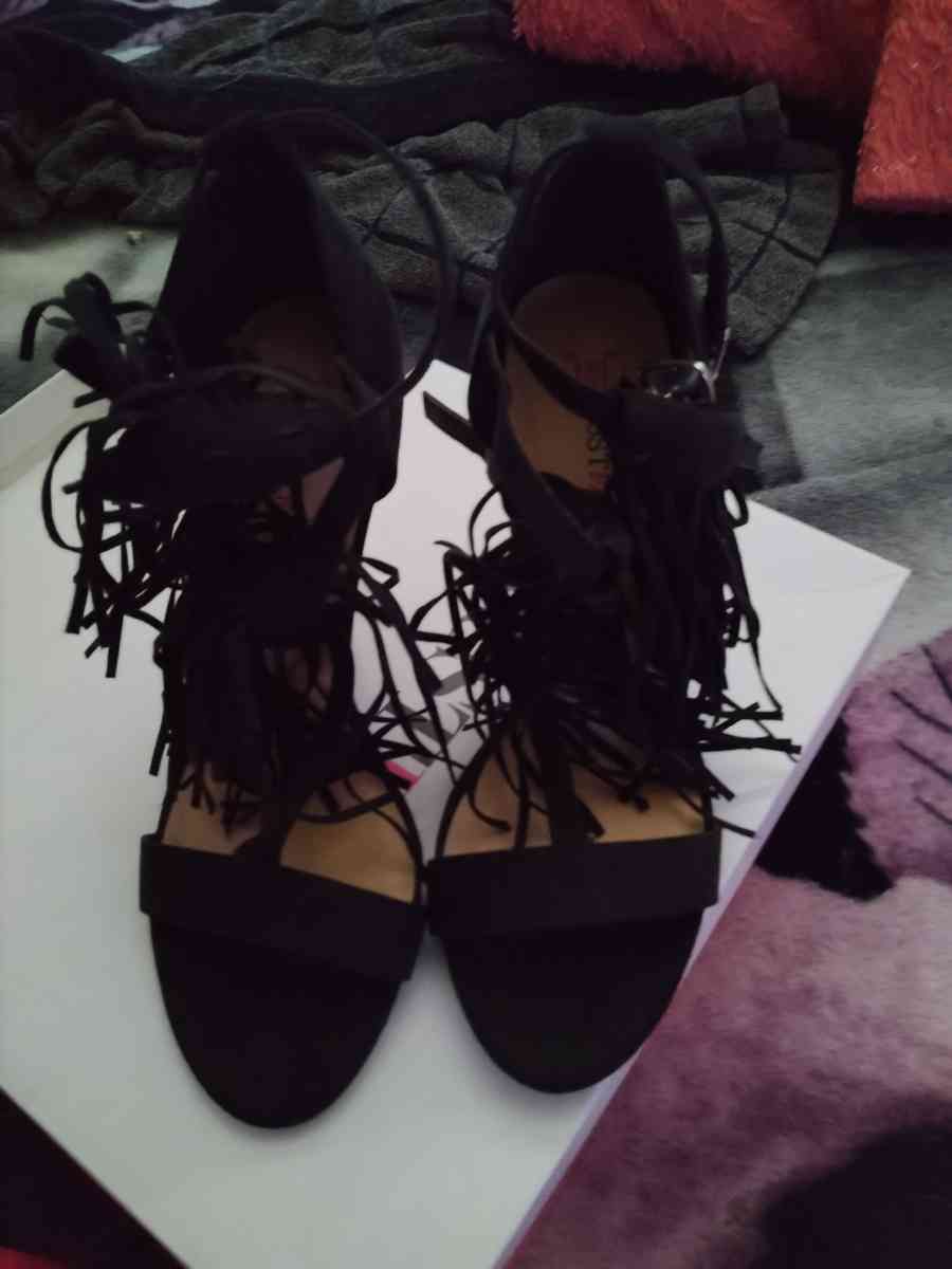 New high heels - Avondale, Arizona