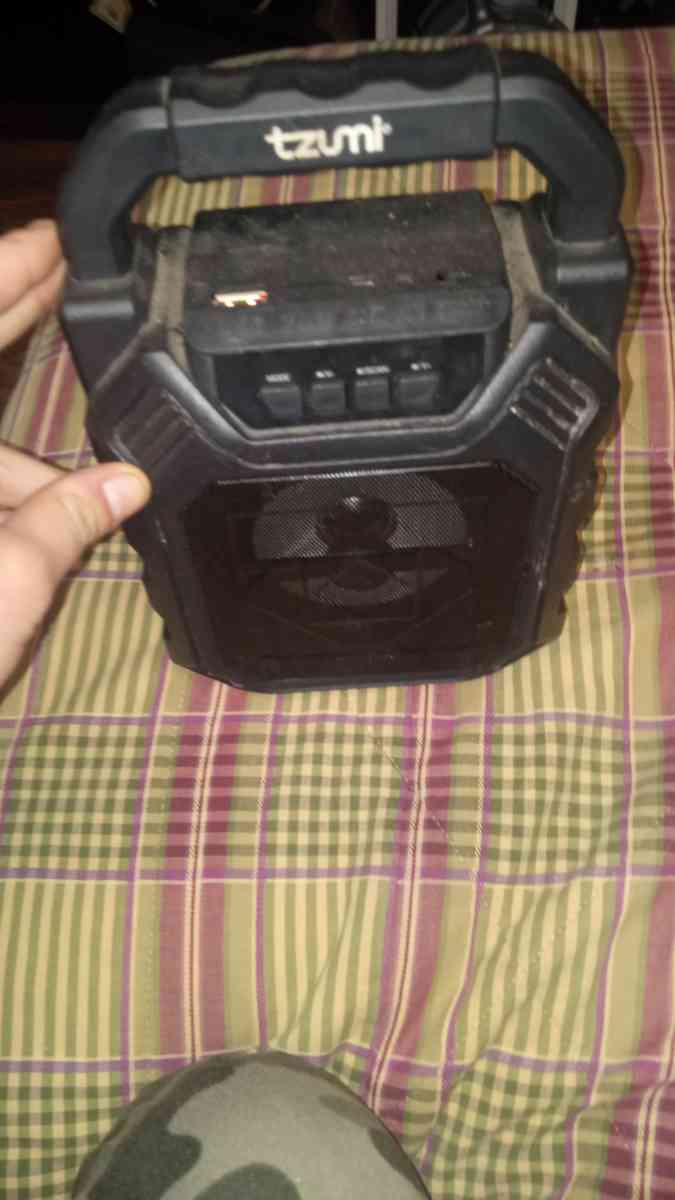 bluetooth speaker - Douglasville, Georgia - FleaMarketBay