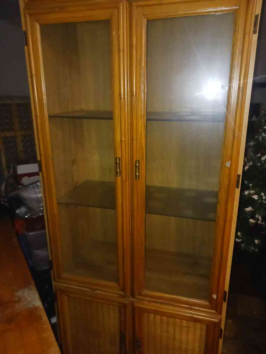 honey wood cabinet - Pass Christian, Mississippi