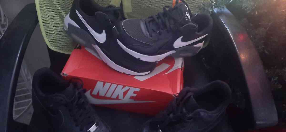 Nike air maxes - Indianapolis, Indiana