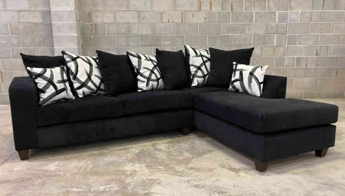 Black Raf Sectional seccional Couch DISCOUNT AVAILABLE - Houston, Texas