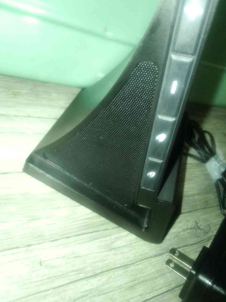 Bluetooth 50 Speaker Alarm Clock Mobile Phone Stand Wireless - Los Angeles, California - FleaMarketBay