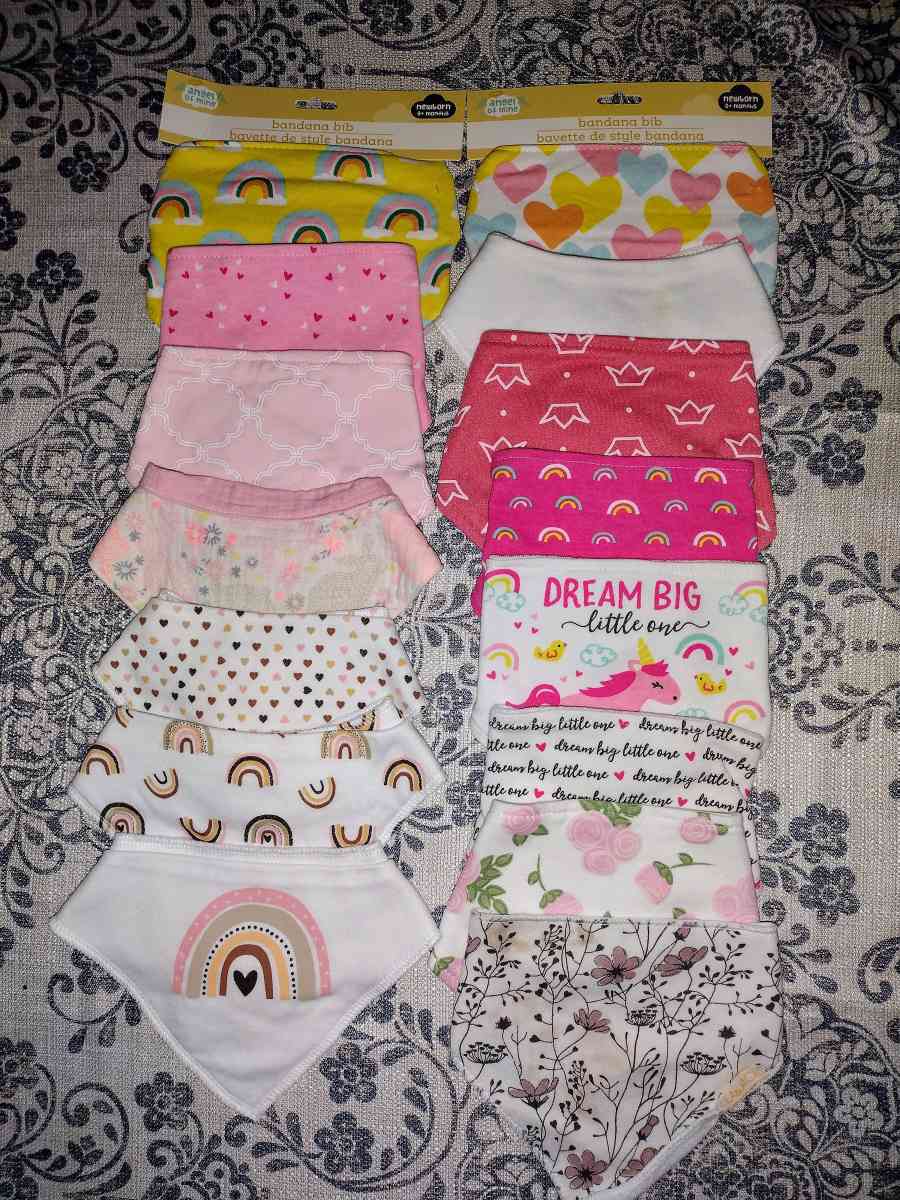 Bows Bibs Blankets  More - Ocklawaha, Florida - FleaMarketBay