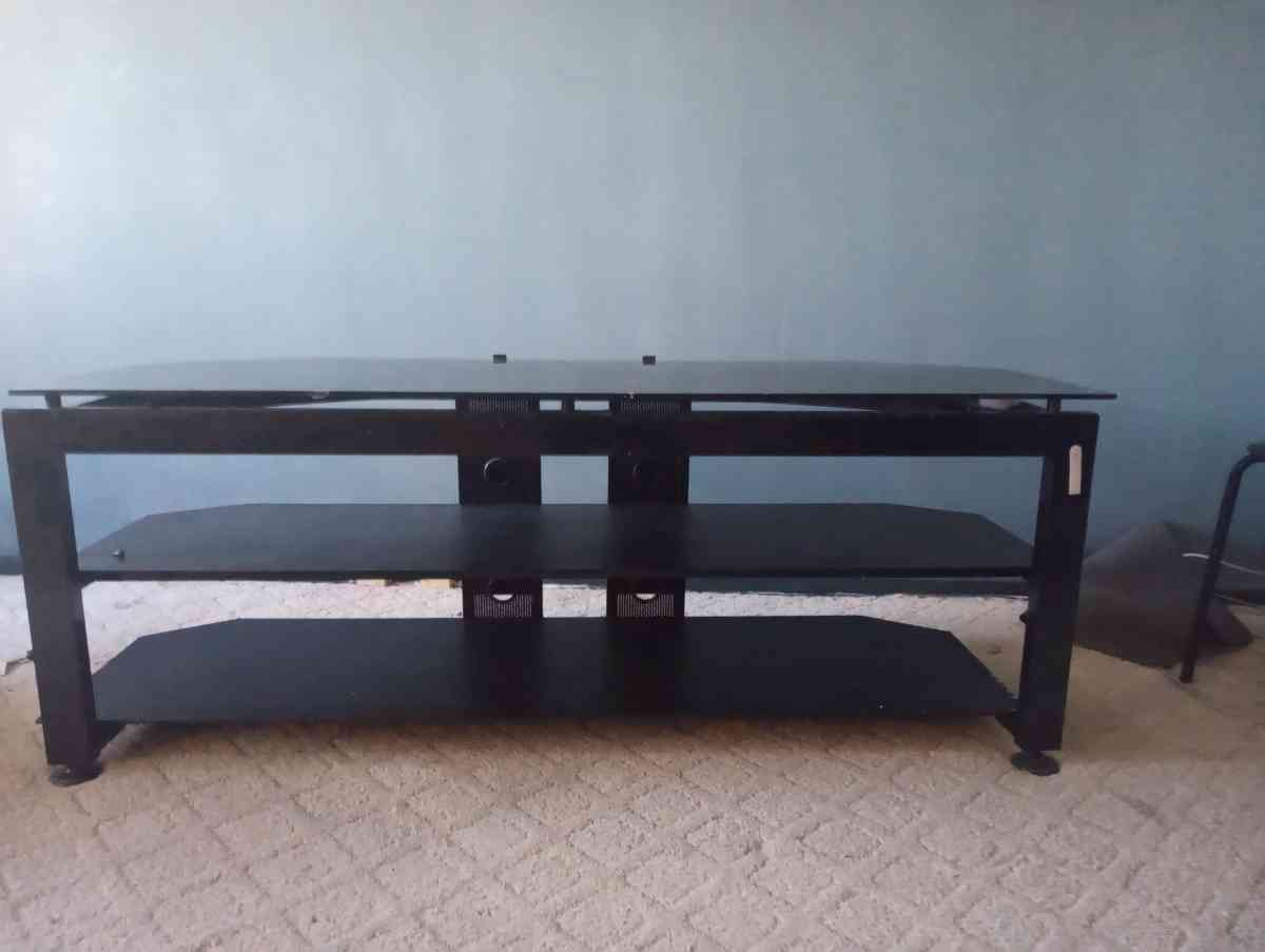 entertainment center - Chicago, Illinois