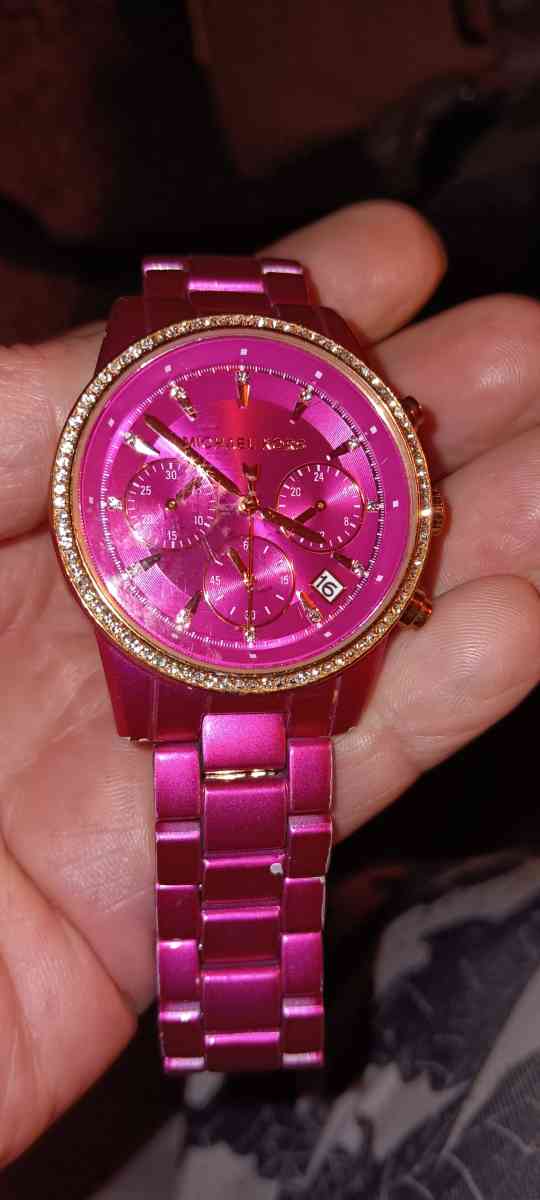 Michael kors pink watch - Corryton, Tennessee - FleaMarketBay