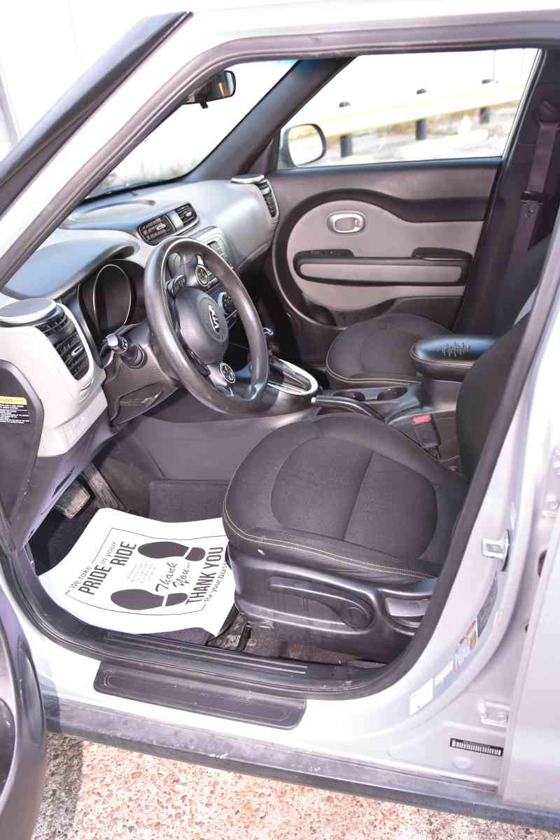 2016  Kia Soul Wagan - Baytown, Texas - FleaMarketBay