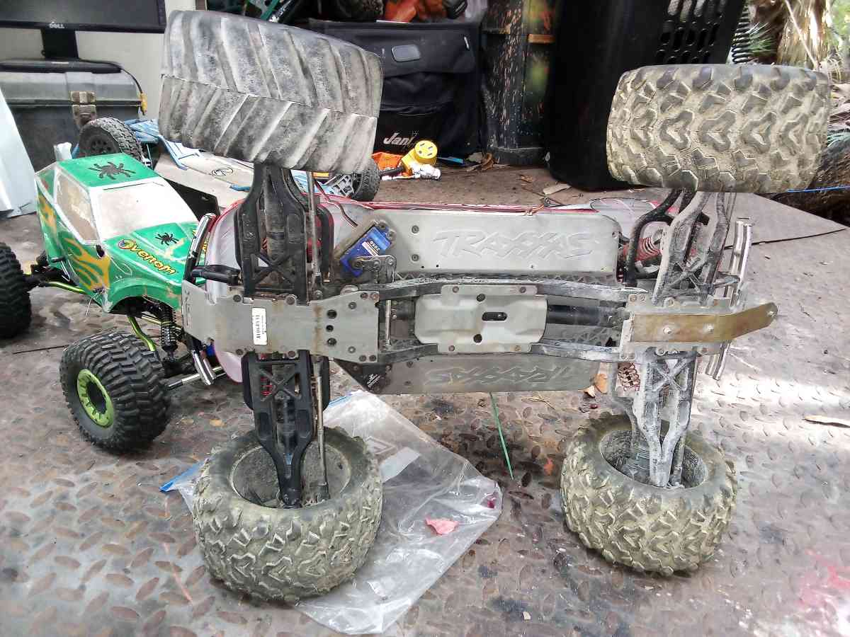 Traxxas E Maxx - Umatilla, Florida