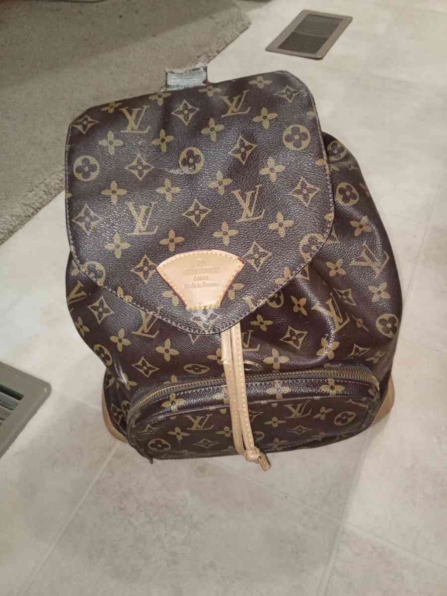 Louis Vuitton bag - Batesville, Mississippi - FleaMarketBay