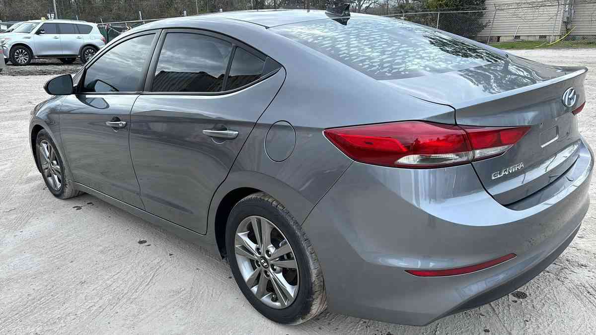 2018 Hyundai Elantra SEL - Savannah, Georgia - FleaMarketBay