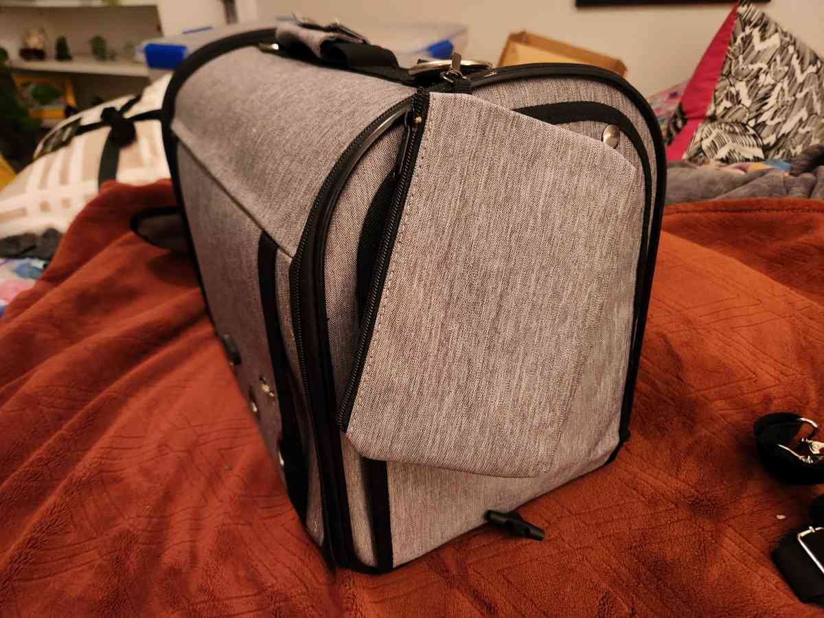 Bird Transport Carrier - Agency, Missouri - FleaMarketBay