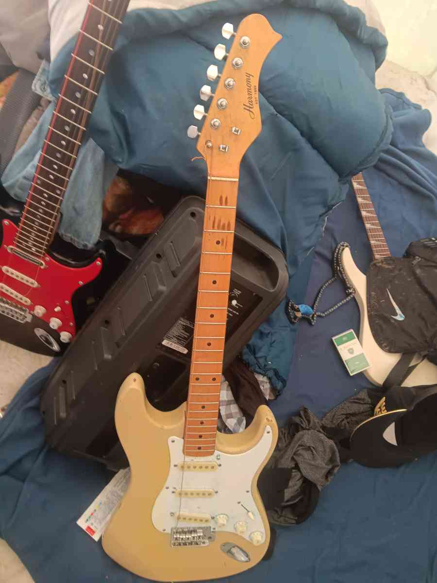 gutiars - Galion, Ohio - FleaMarketBay