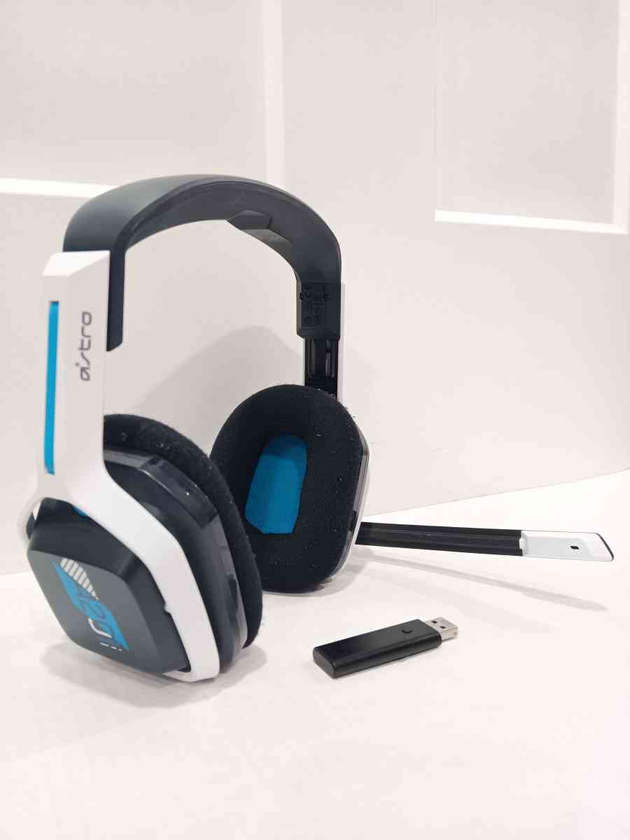 ASTRO A20 gaming headset - Akron, Ohio