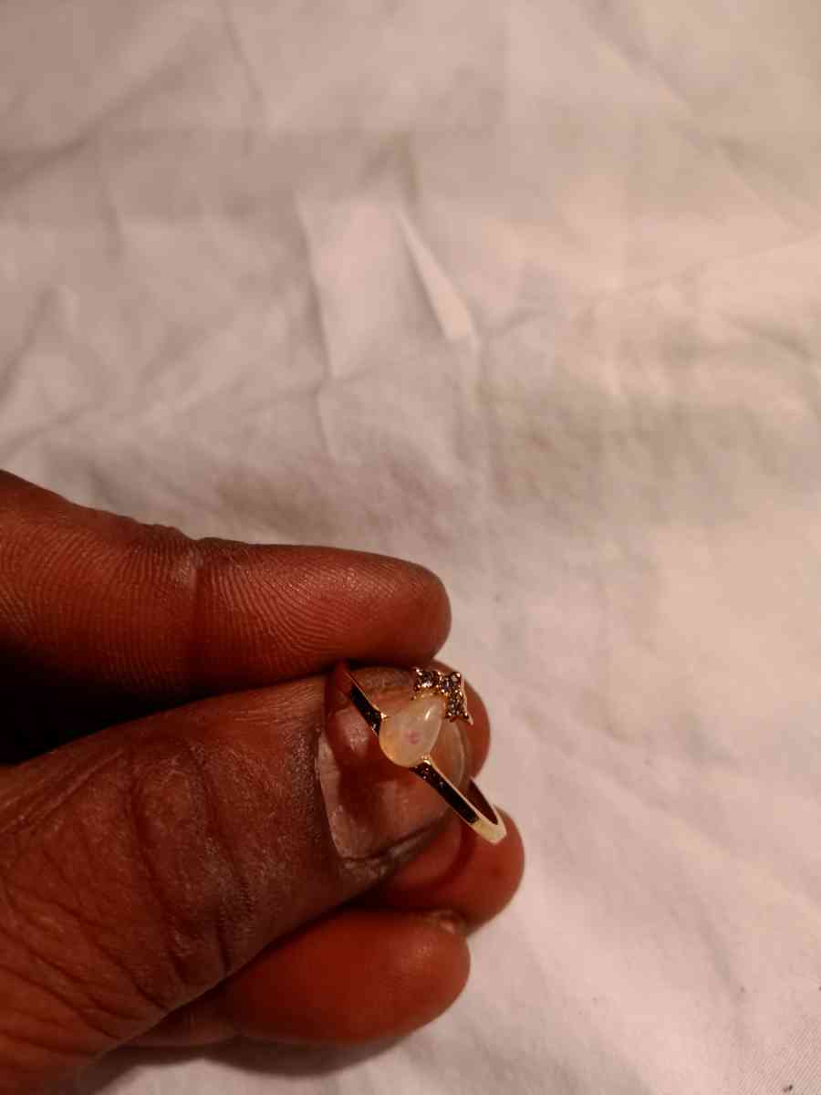 ladies rings gold costume - Winter Park, Florida - FleaMarketBay