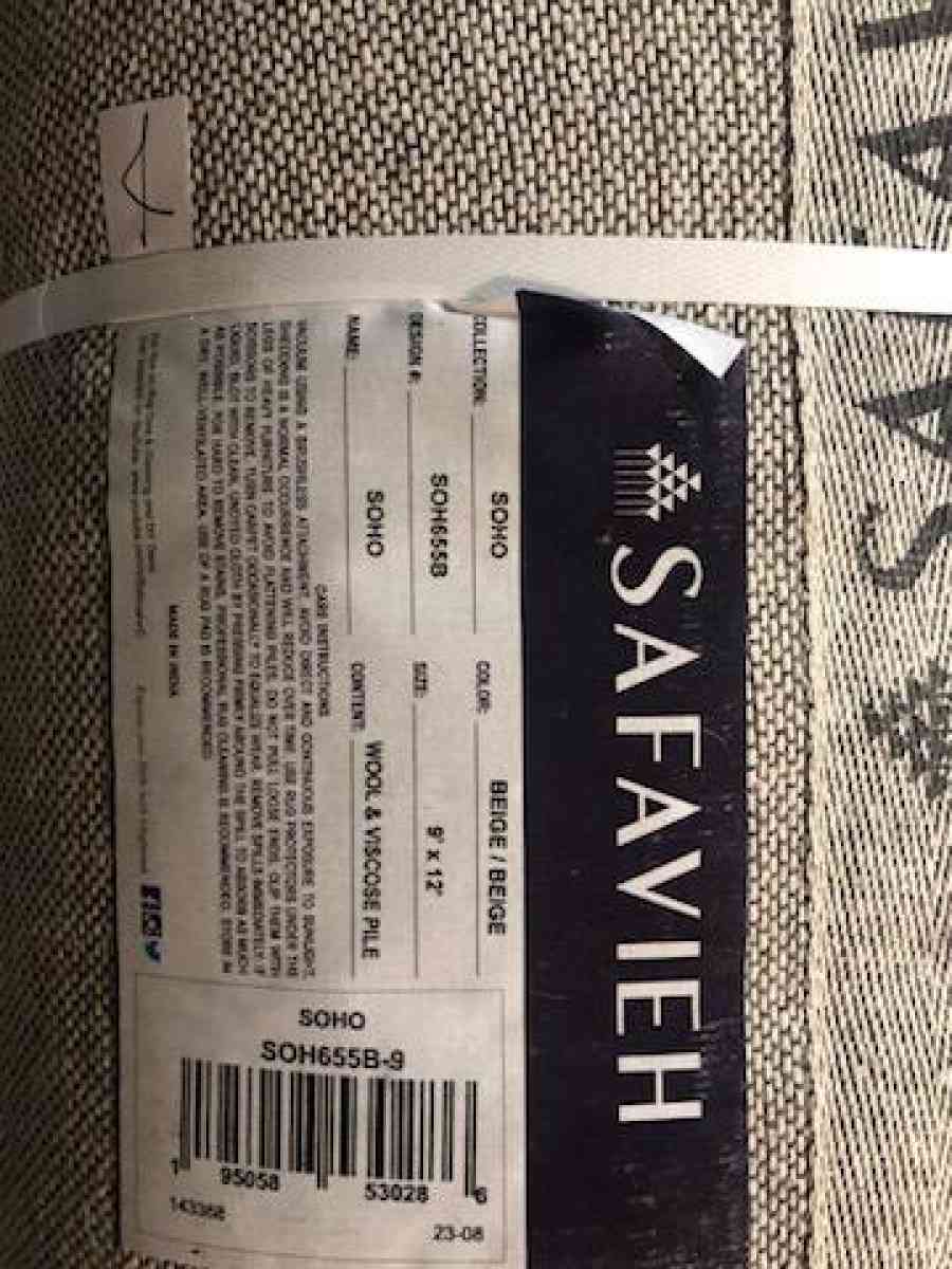 real wood shelves and brackets also sagavieh area rug - Renton, Washington - FleaMarketBay