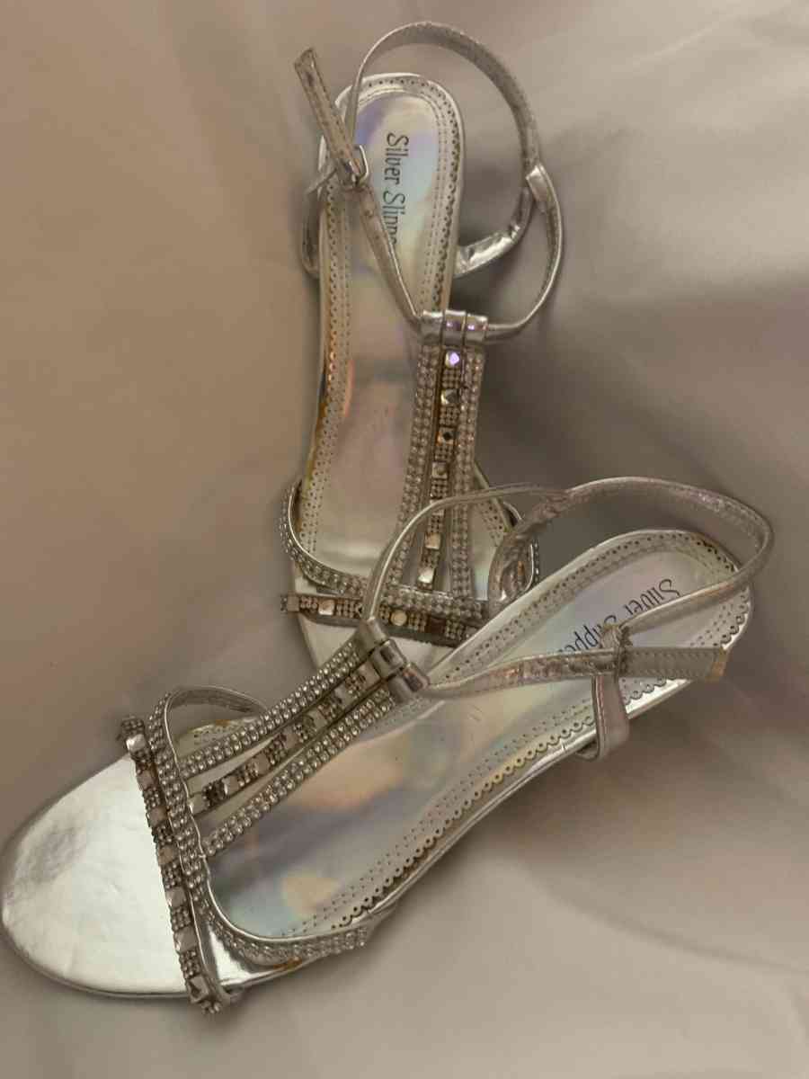 silver slipper heels - Spring Hill, Florida