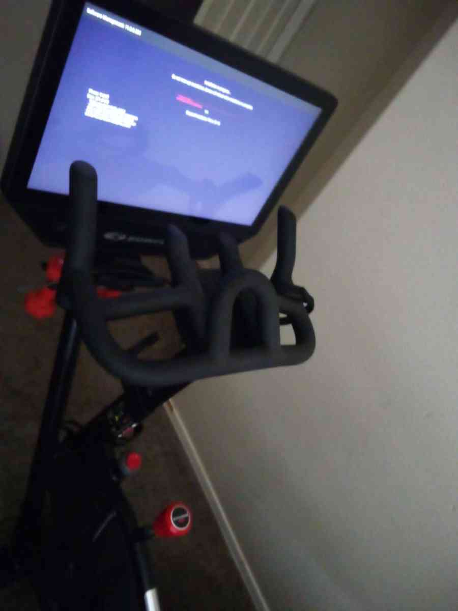Bowflex velocore exercise bike w Lean technology - Avondale, Arizona - FleaMarketBay