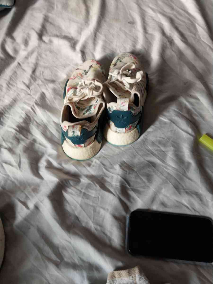 Adidas water color nmds r1 - Mount Orab, Ohio - FleaMarketBay