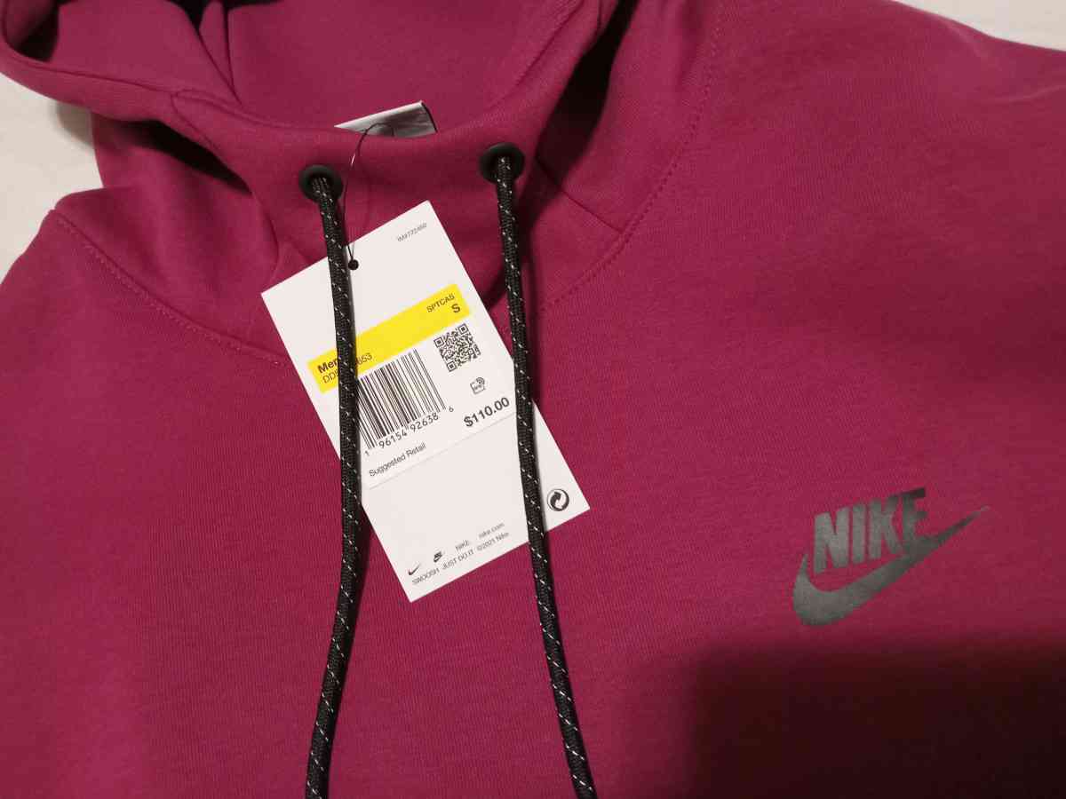 Nike Tech Fleece Hoodie - Los Angeles, California - FleaMarketBay