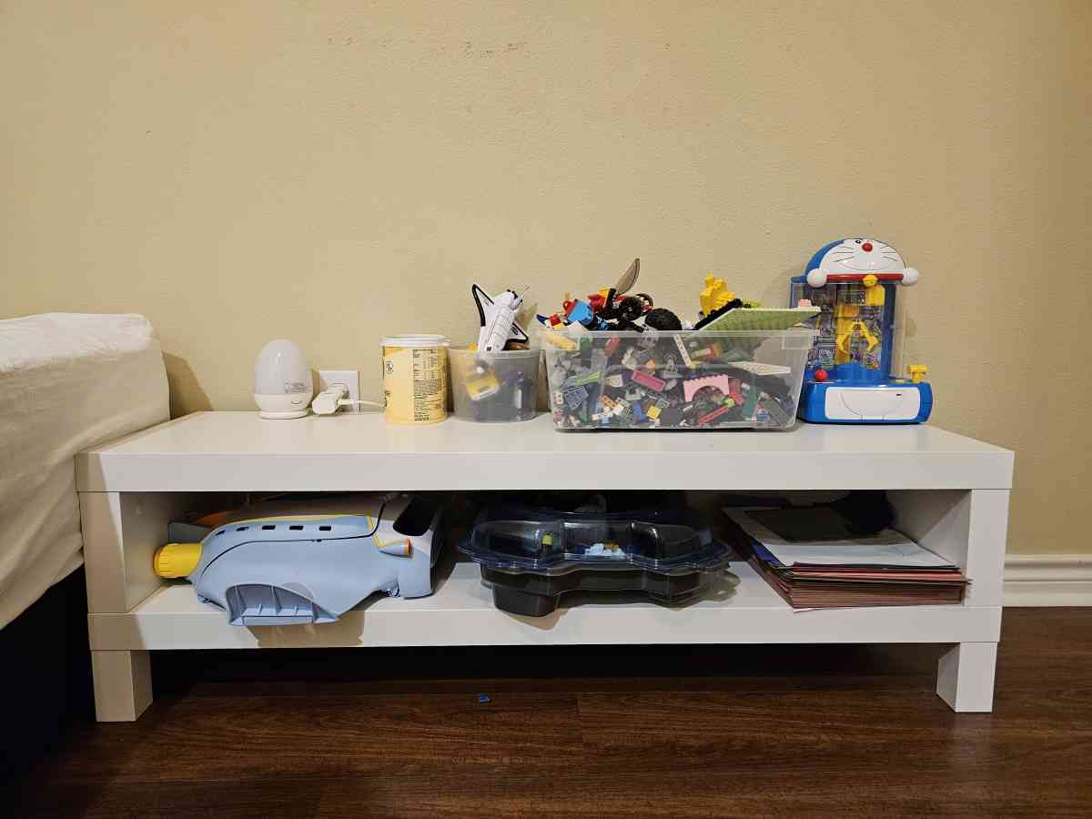 IKEA TV stend - College Station, Texas - FleaMarketBay