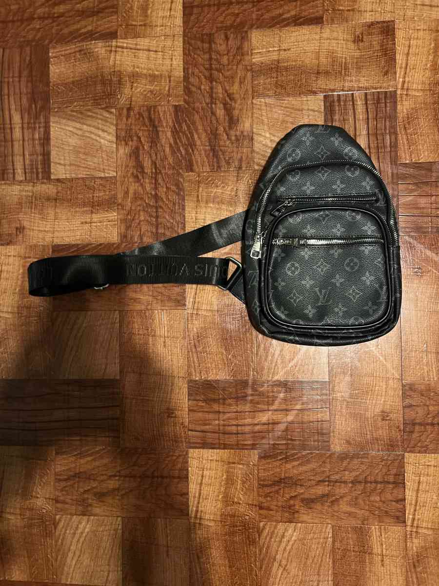 louis vuitton sling bag - Houston, Texas