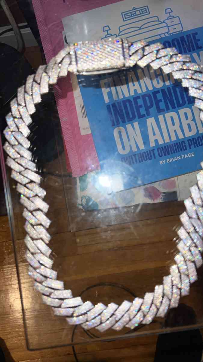 VVS Moissanite Chain - Brooklyn, New York