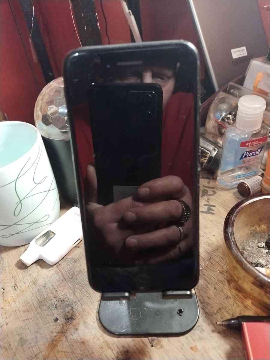 I phones - Adamsville, Ohio