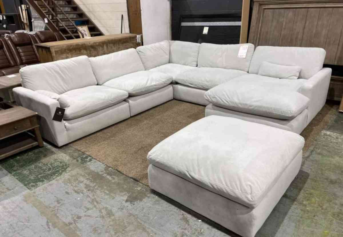 white large sectional seccional couch - Desoto, Texas