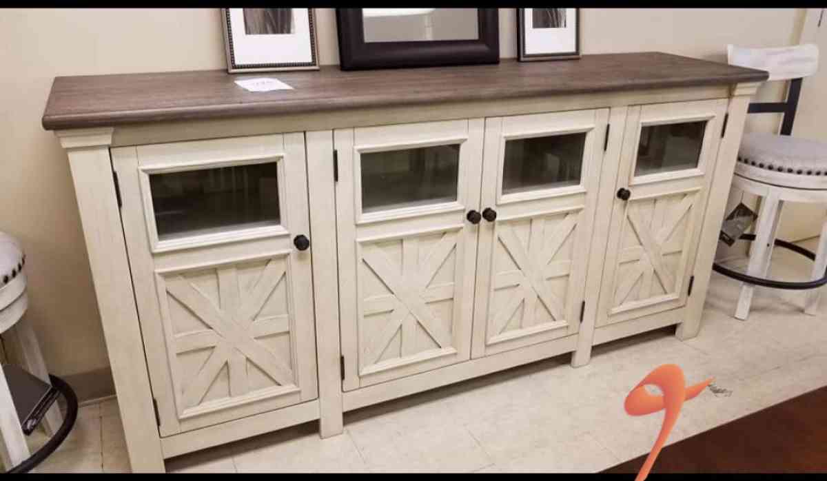 Bolanburg two tone 74 tv stand - Dallas, Texas - FleaMarketBay