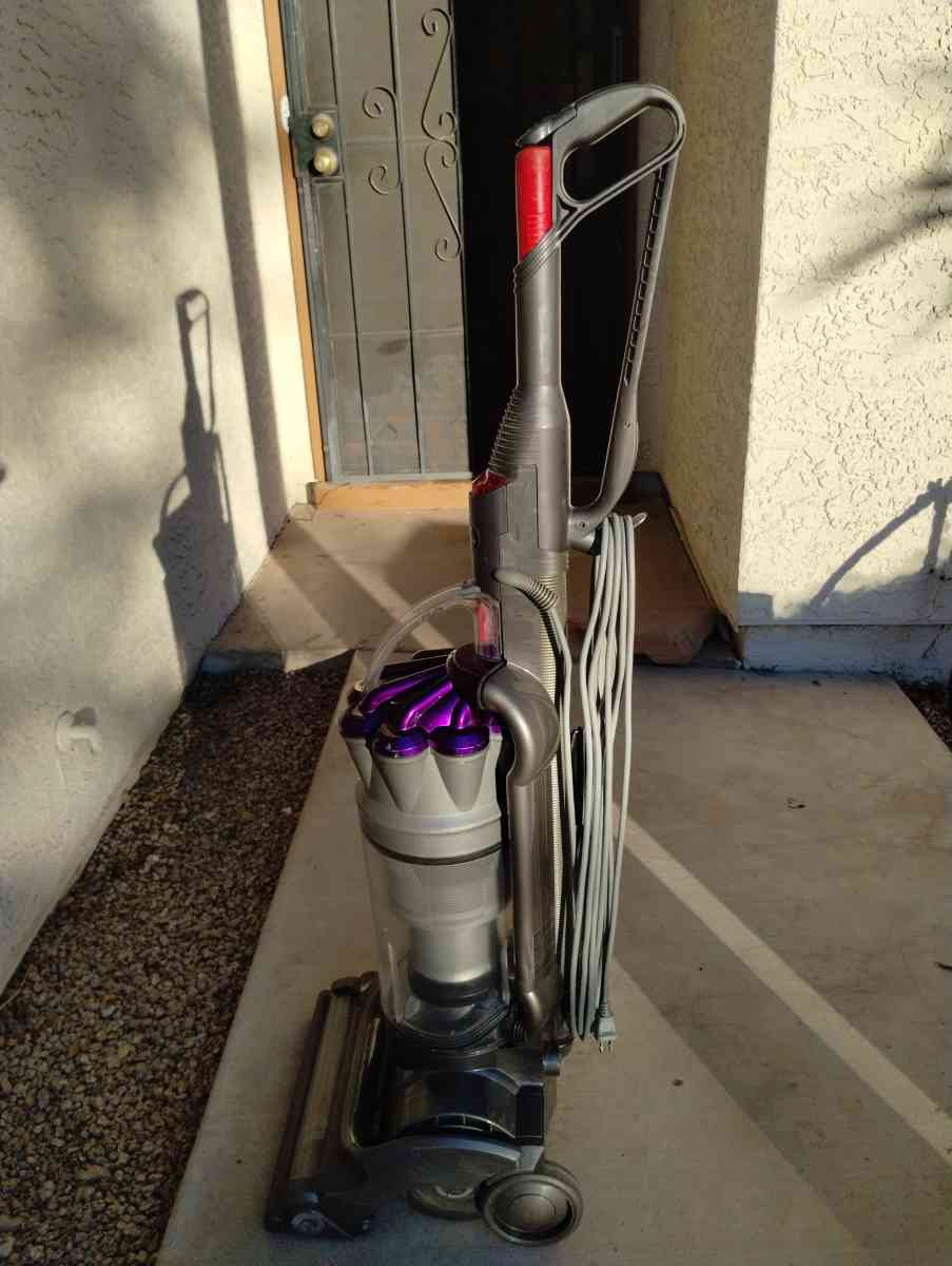 DYSON DC17 Absolute Animal Bagless Vacuum Cleaner - Peoria, Arizona - FleaMarketBay