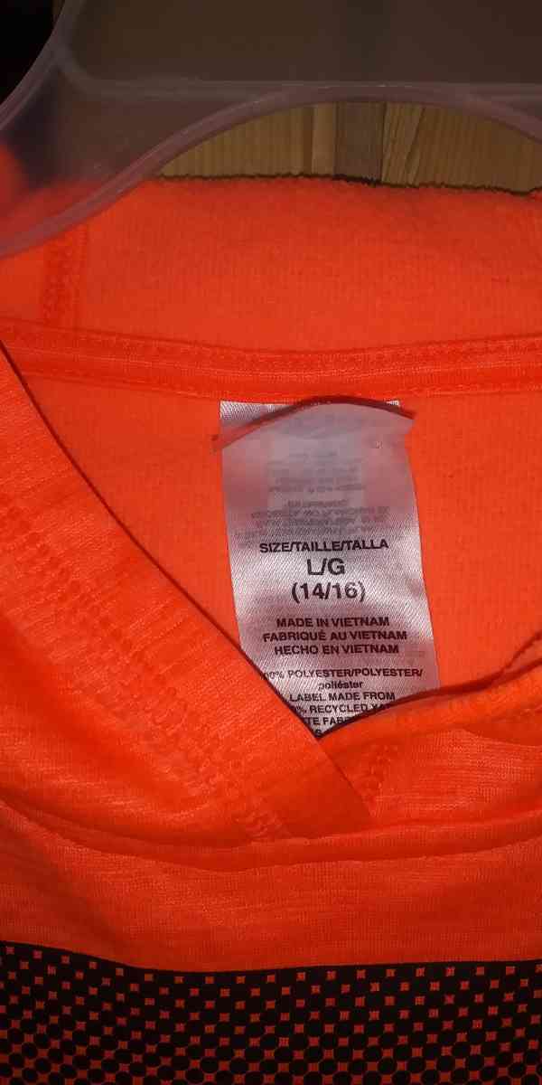 large adadis hoodie - Dalton, Georgia - FleaMarketBay