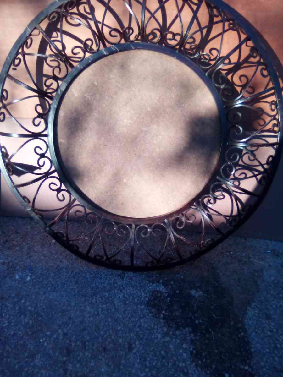 home and garden decor 20 bucks each - Twentynine Palms, California - FleaMarketBay