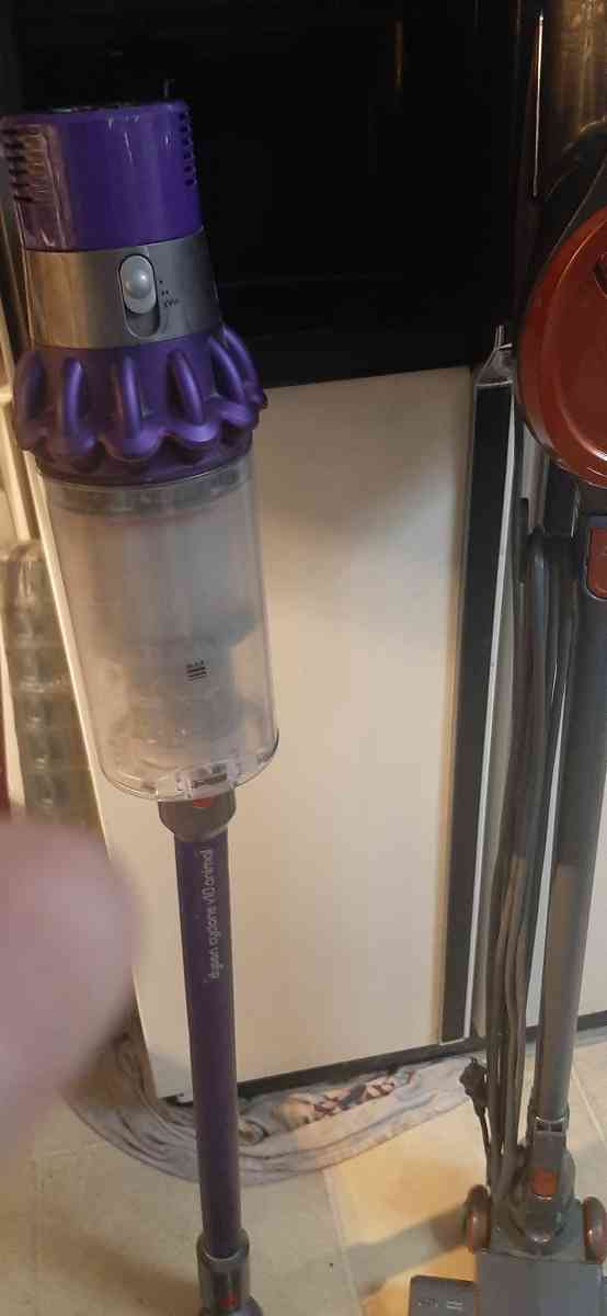 Dyson n shark stick vac set - Indianapolis, Indiana
