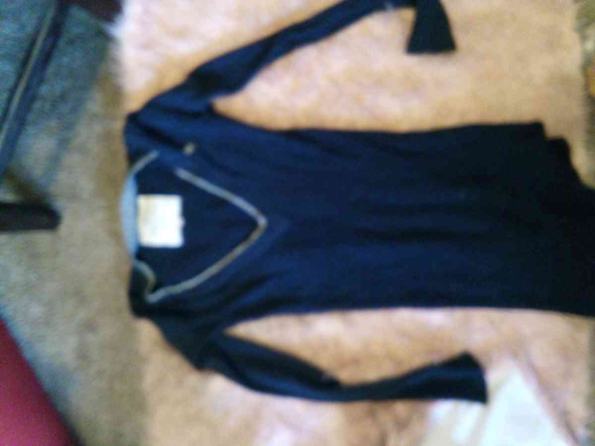 clothes - Chattanooga, Tennessee - FleaMarketBay