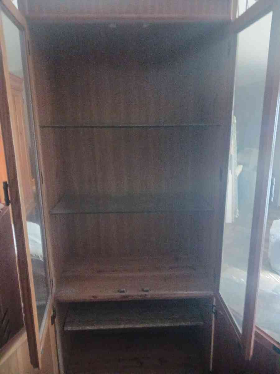 honey wood cabinet - Pass Christian, Mississippi - FleaMarketBay