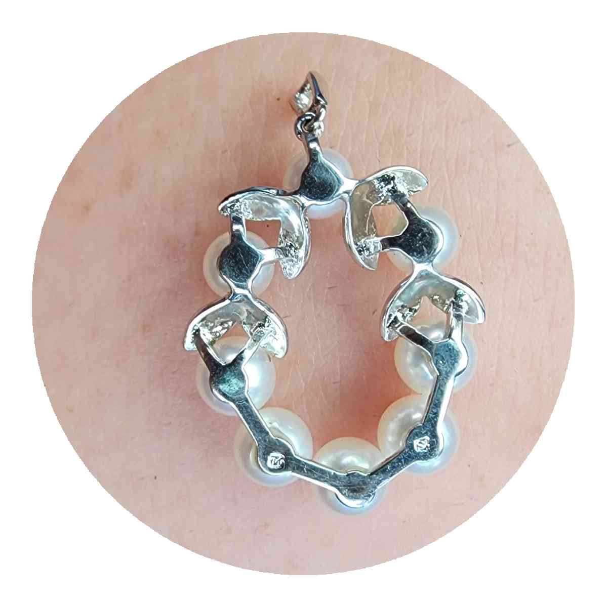 Mikimoto Luxury Akoya Pearls 925 Wreath Pendant - Colorado Springs, Colorado - FleaMarketBay