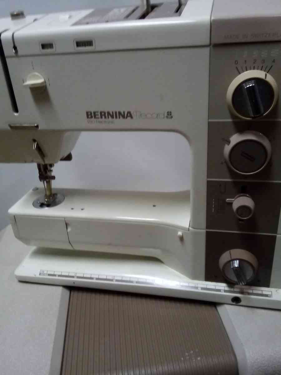 sewing machine - Seattle, Washington - FleaMarketBay