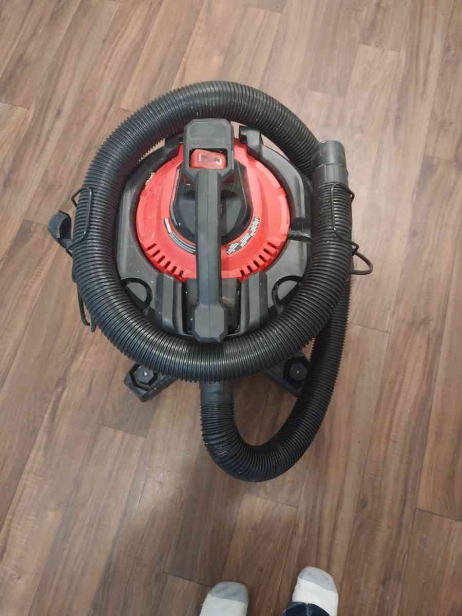 Craftsman 12 gallon wetdry vac - Independence, Missouri - FleaMarketBay