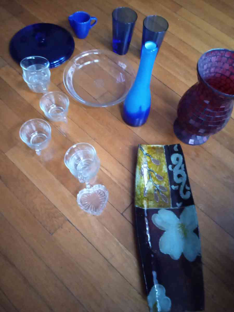 Moving Sale - Chicago, Illinois - FleaMarketBay