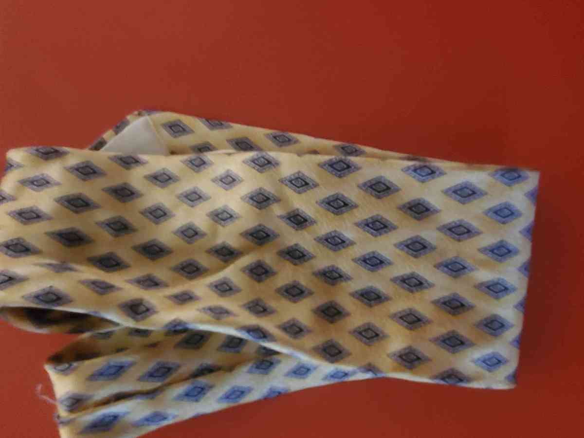 Stafford tie gold silver and blue design 54 inches long wide - Altoona, Alabama