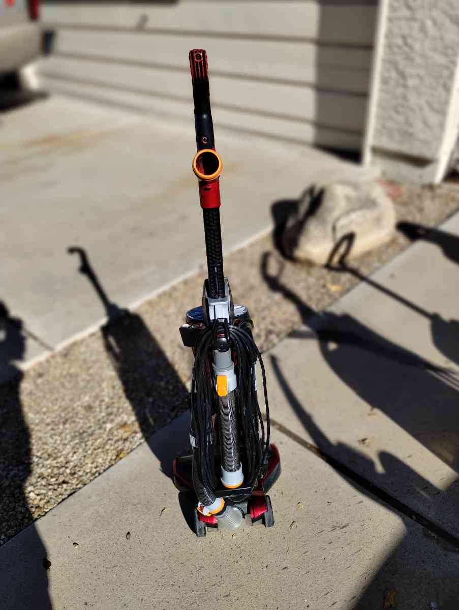 Bissell Bagless Vacuum Cleaners prices in description - Peoria, Arizona