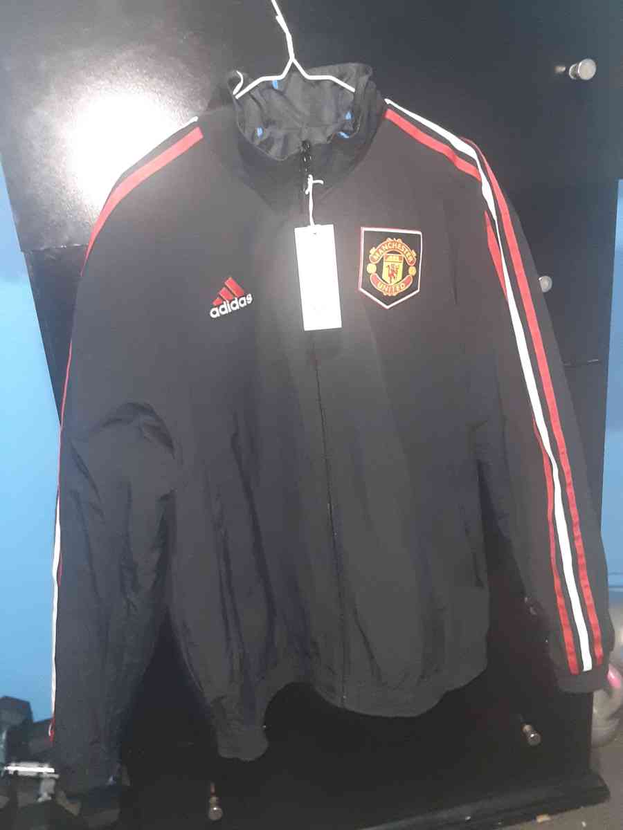 Manchester united jacket double side size xl - Tulsa, Oklahoma - FleaMarketBay