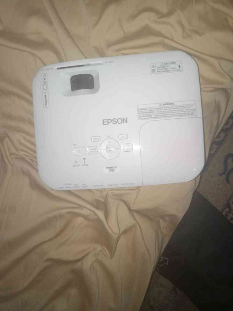 Epson home cinema 3LCD 1080p projector - Cumberland, North Carolina - FleaMarketBay