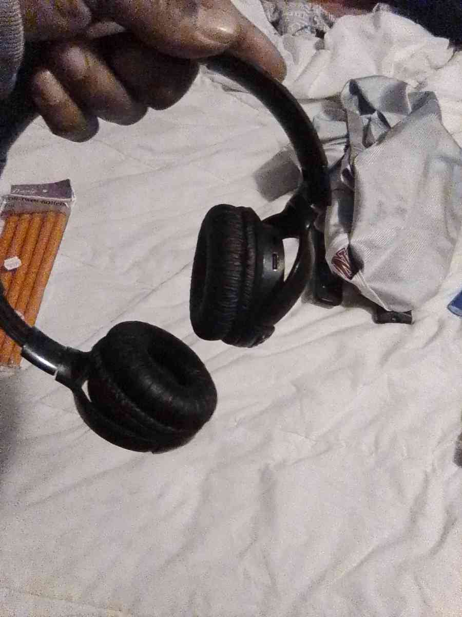 JBL headphones - Baltimore, Maryland - FleaMarketBay
