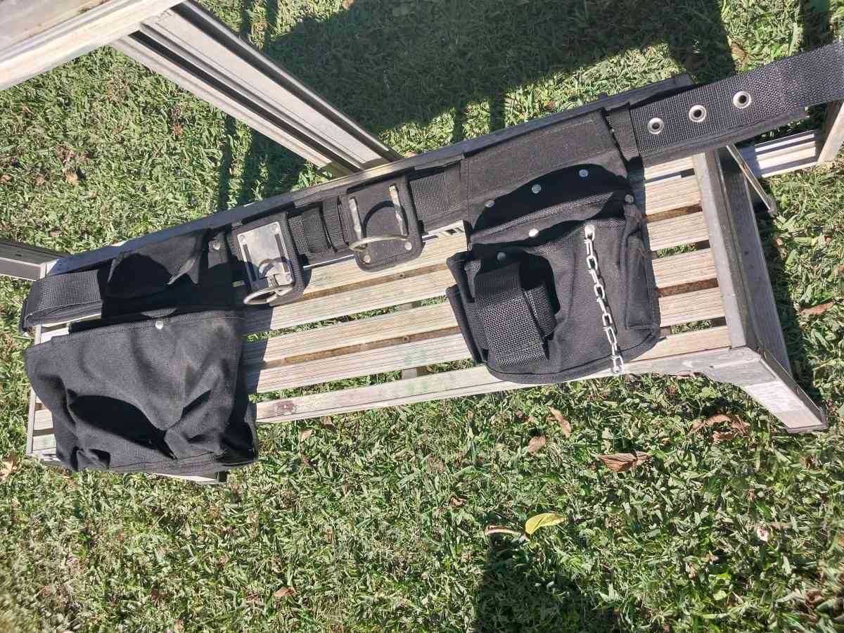 3 Morrales para herramienta de Electricidad - Houston, Texas - FleaMarketBay