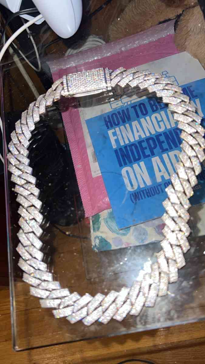 VVS Moissanite Chain - Brooklyn, New York - FleaMarketBay