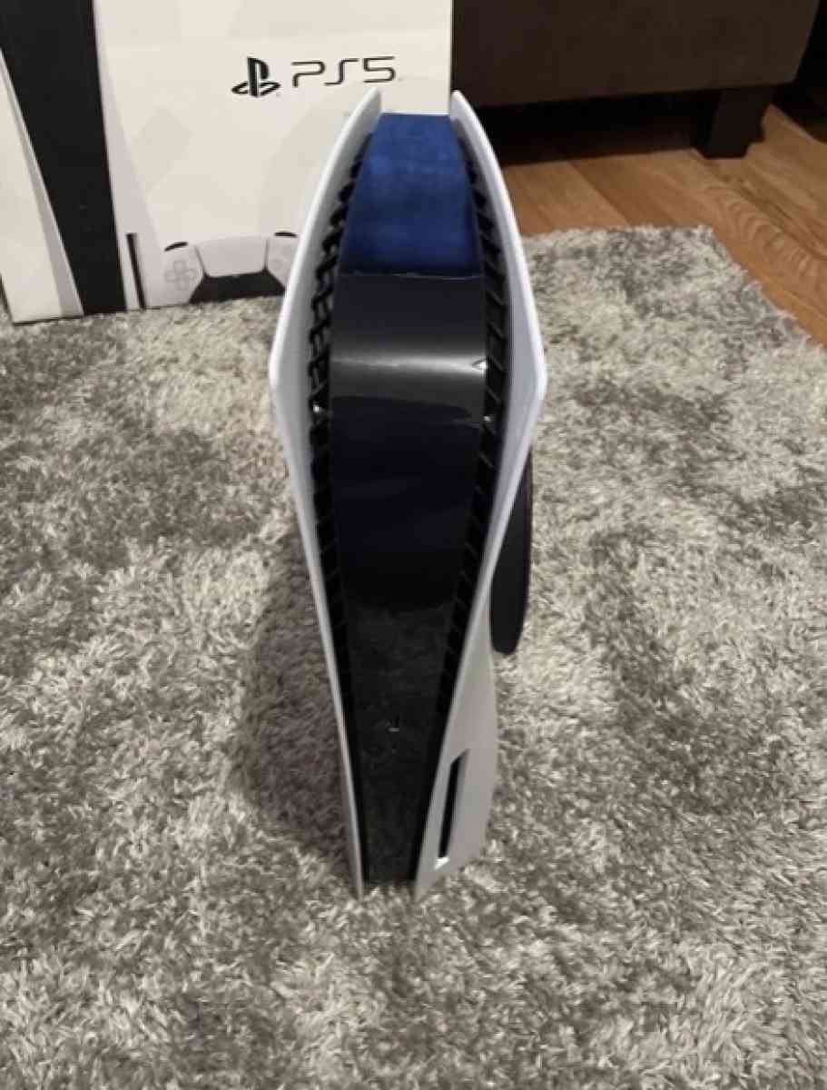 new PS5 - Alicia, Arkansas - FleaMarketBay